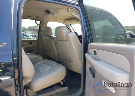 2001 Chevrolet Suburban 1500 Lt z USA, uszkodzony, nr VIN 3GNFK16T11G106585